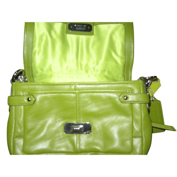 Coach 2012 Chelsea Green Smooth Leather Turn-lock Flap Adjustable Chain Handbag - Picture 8 of 15